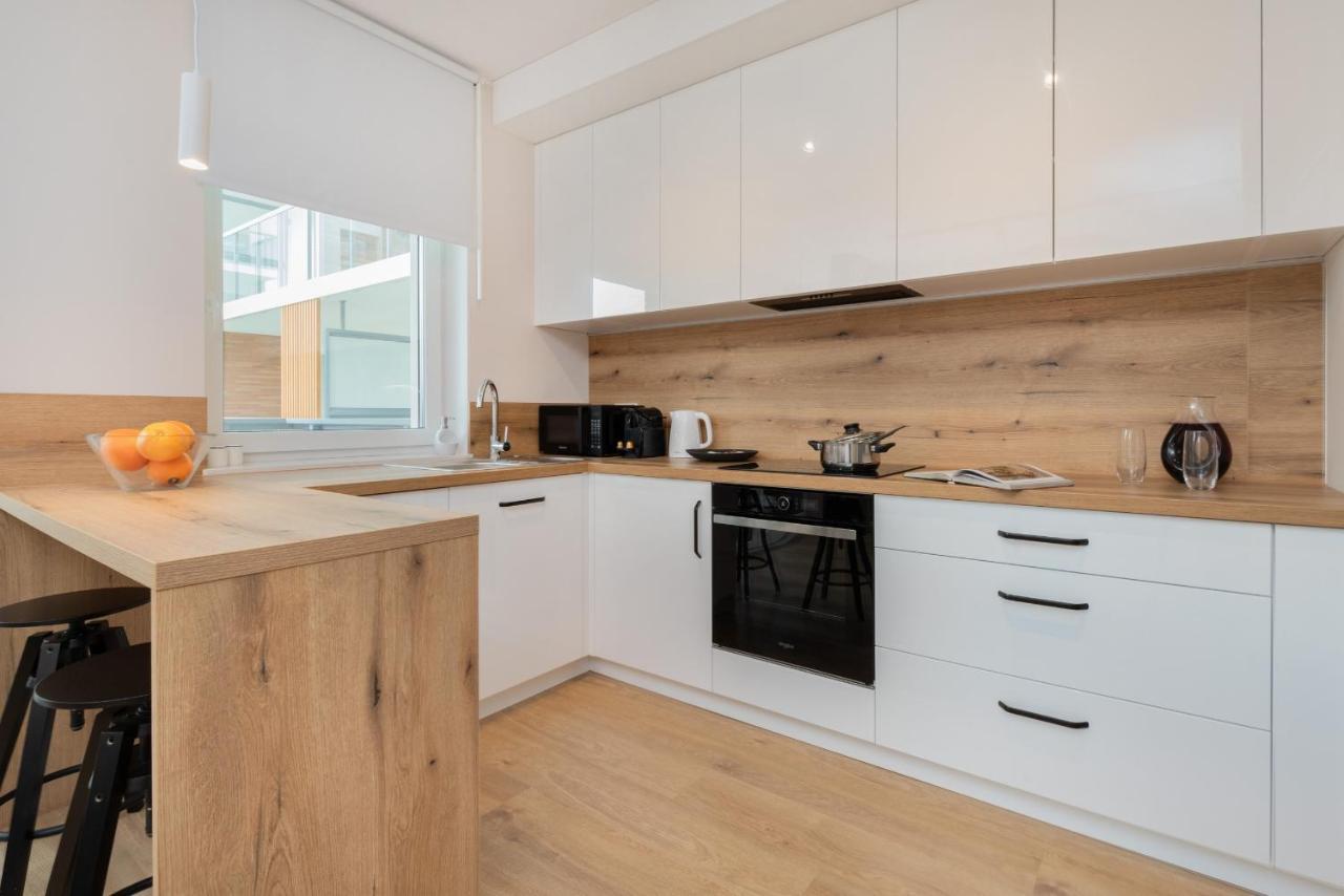Bright & Stylish Apartment With Balcony 1,5 Km To Gdansk Main City By Noclegi Renters Bagian luar foto