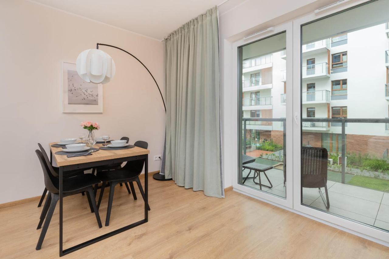 Bright & Stylish Apartment With Balcony 1,5 Km To Gdansk Main City By Noclegi Renters Bagian luar foto